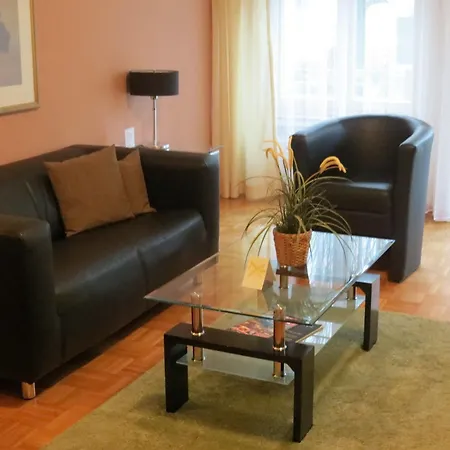 Residenz Am Festspielhaus מלון 4*